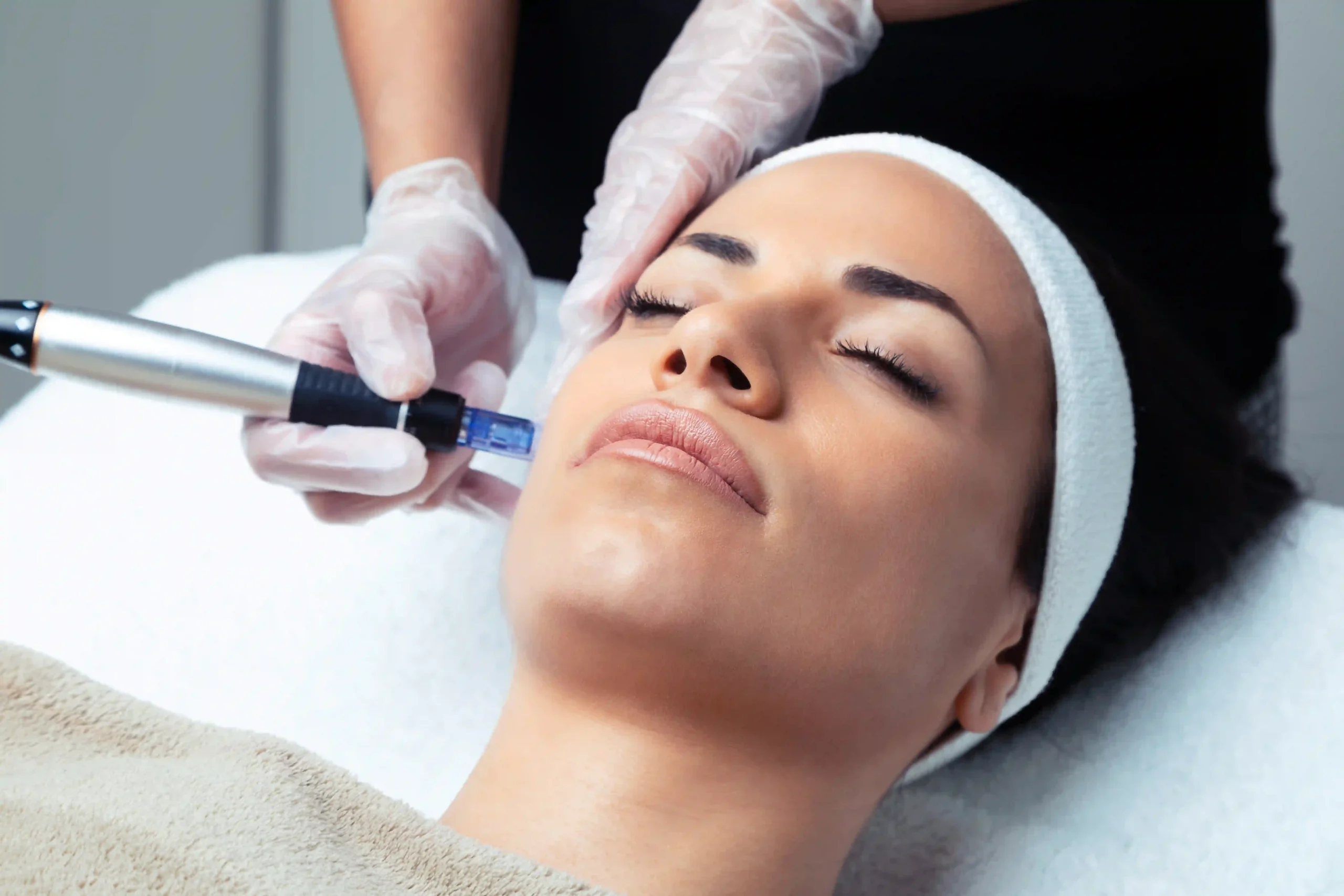 HydraFacial en clínica de medicina estética Zona 10, Guatemala