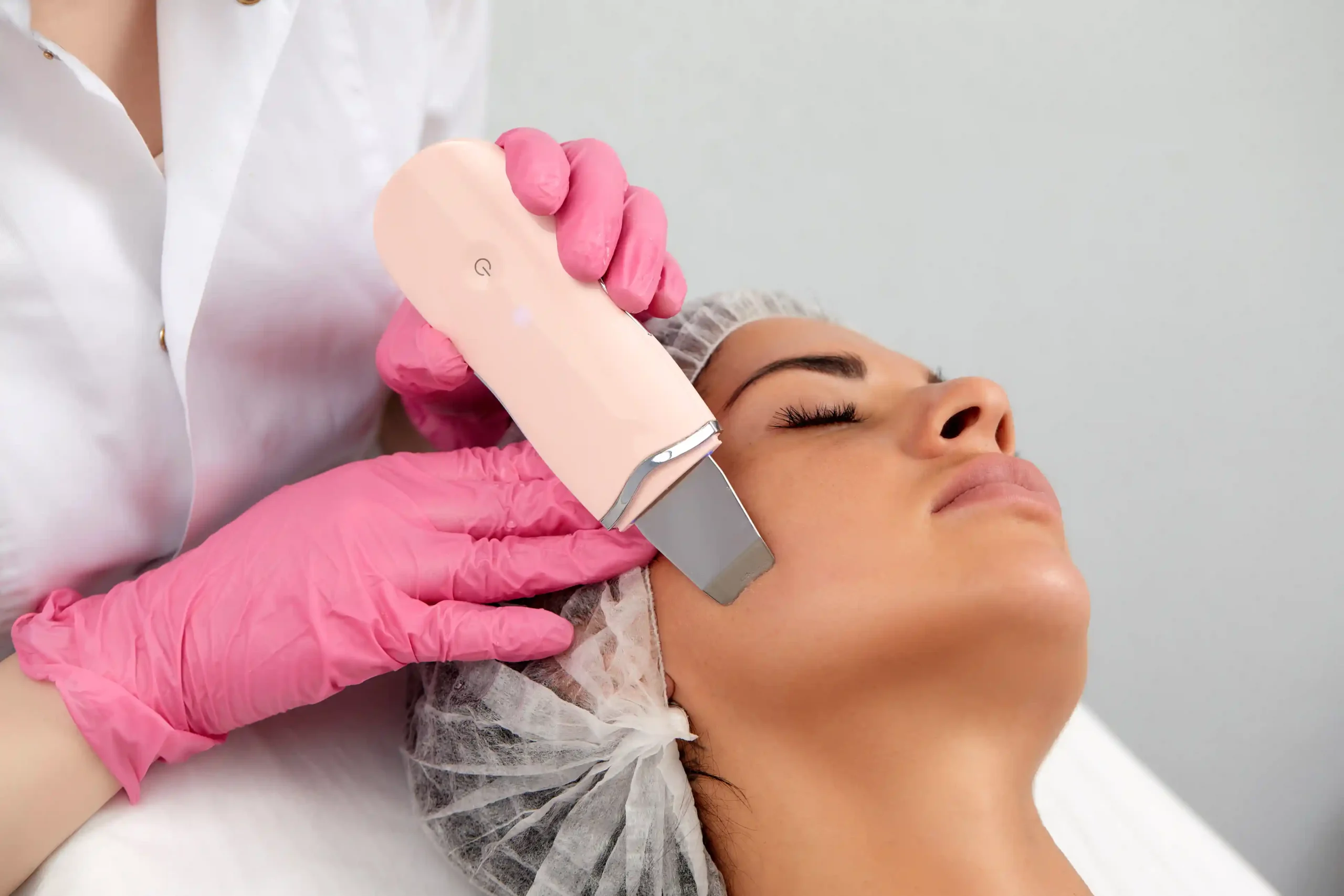 Mejores clínicas de medicina estética en Guatemala consulta de evaluación facial